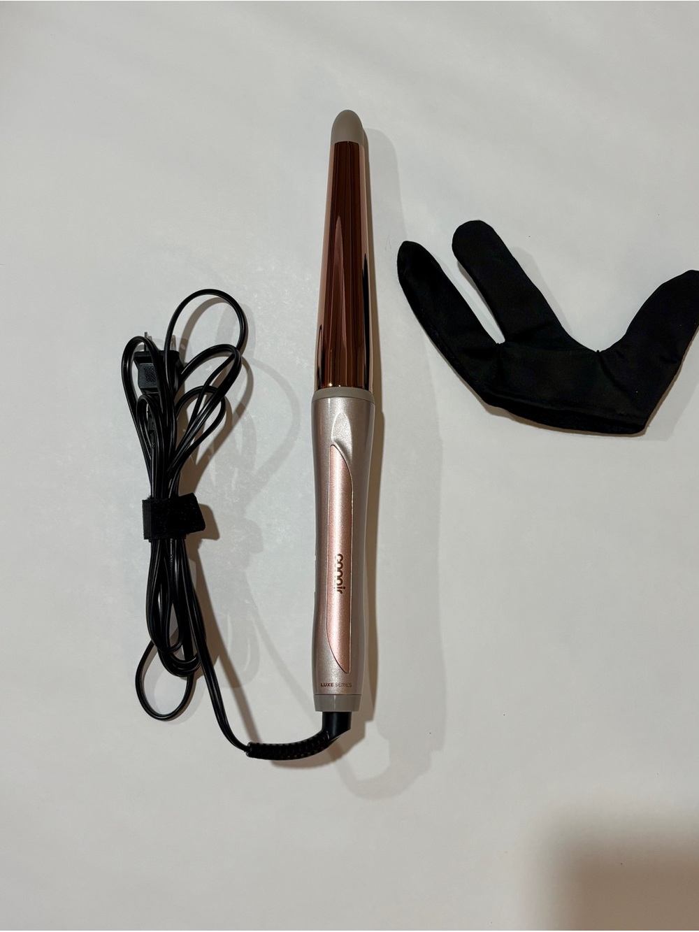 Conair Luxe Rose Gold Curling Wand with Heat Glove